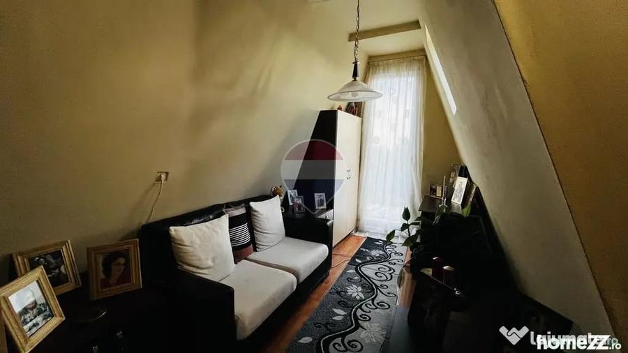 Casă cu 4 camere cu Teren 959 Mp în Lăzăreni