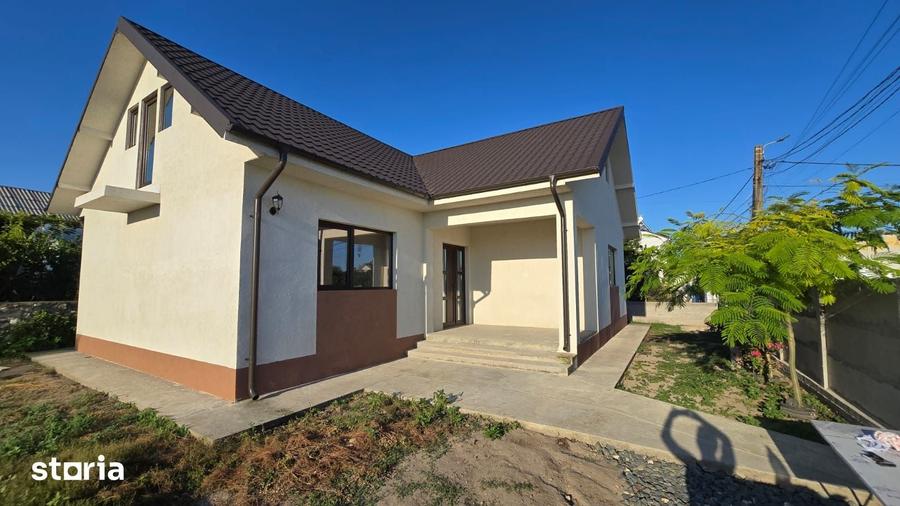 Casă cu 3 camere cu Teren 455 Mp în Corbu