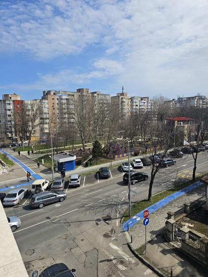 Apartament cu 2 camere decomandat, mobilat în Tomis II