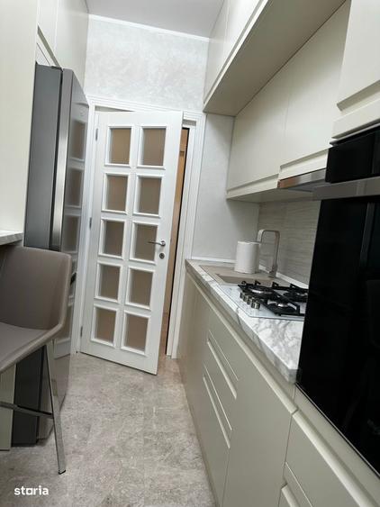 Apartament cu 3 camere decomandat în Breazu