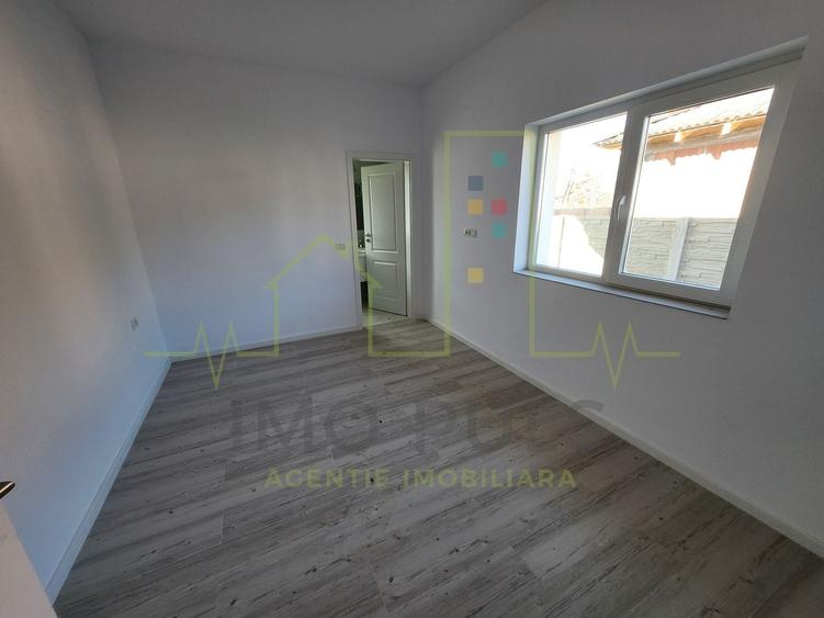 Duplex cu 4 camere cu Canalizare în Moșnița Nouă