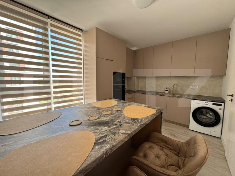 Apartament cu 2 camere semidecomandat, mobilat în Torontalului