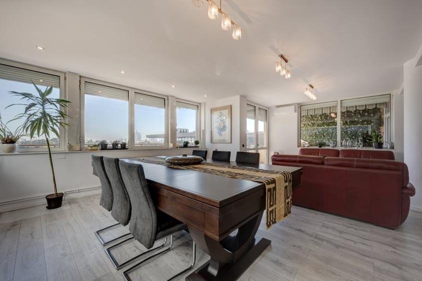 Apartament cu 5 camere decomandat în Clucerului