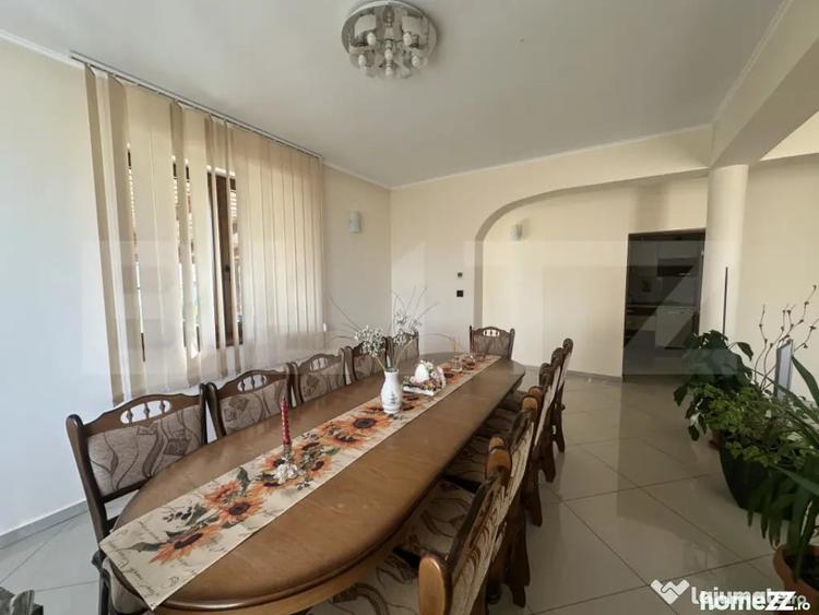 Casă cu 4 camere cu Teren 853 Mp în Păulești