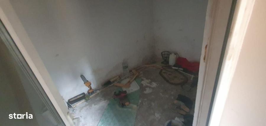 Casă cu 3 camere cu Teren 200 Mp în Central