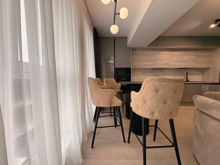 Apartament cu 3 camere decomandat, mobilat în Pipera