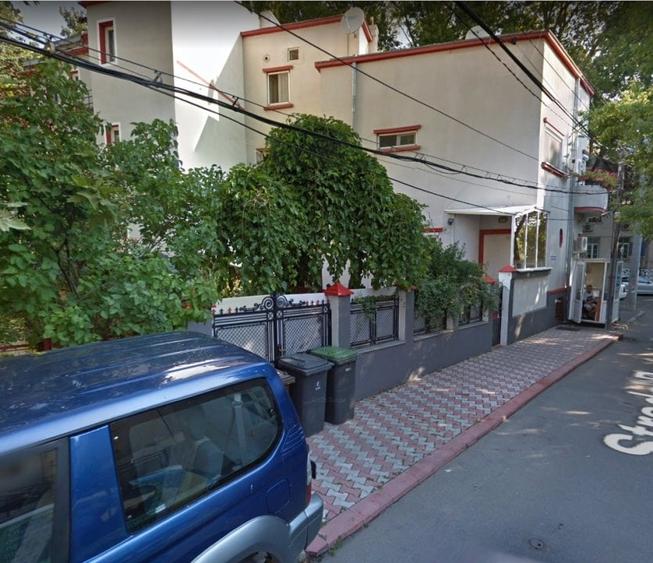 Casă cu 5 camere cu Teren 400 Mp în Cotroceni