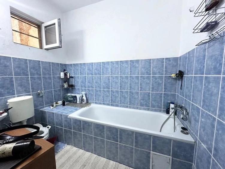 Casă cu 6 camere cu Teren 370 Mp în Olimpia-Stadion