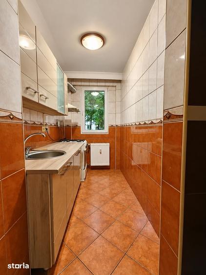 Apartament cu 2 camere semidecomandat în Tei