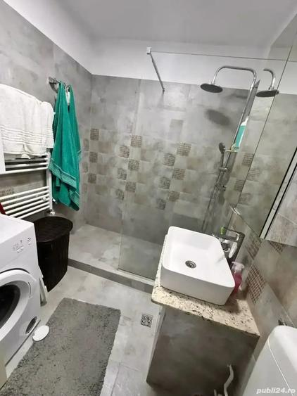 Apartament cu 4 camere decomandat în Mangalia