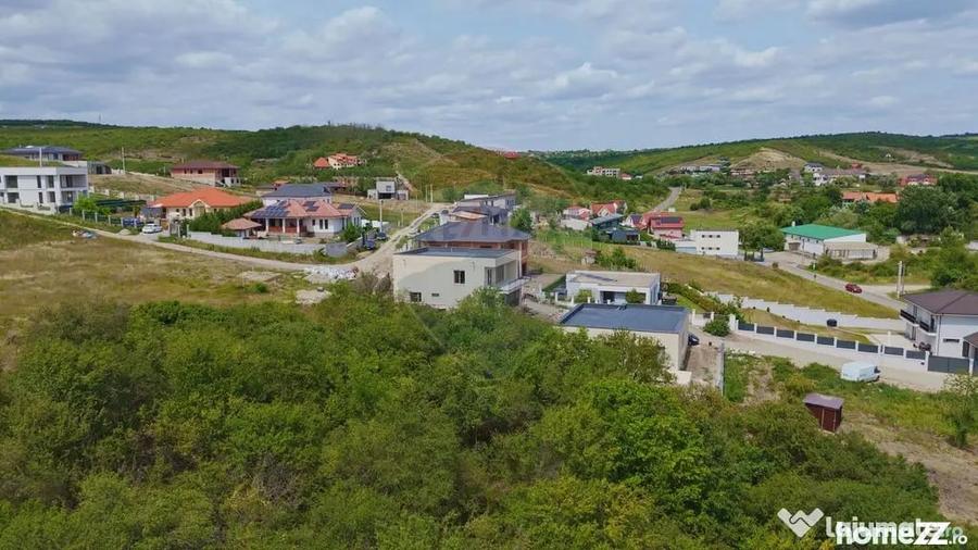 Casă cu 5 camere cu Teren 435 Mp în Săldăbagiu de Munte