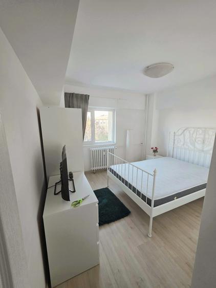 Apartament cu 2 camere decomandat, mobilat în Brâncoveanu