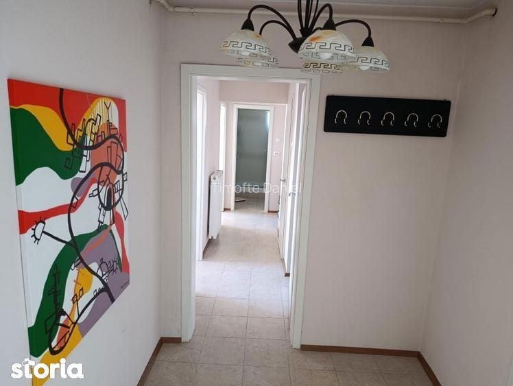 Apartament cu 3 camere în Central