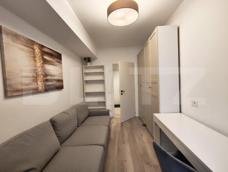 Apartament cu 3 camere decomandat în Central — fotografia 3