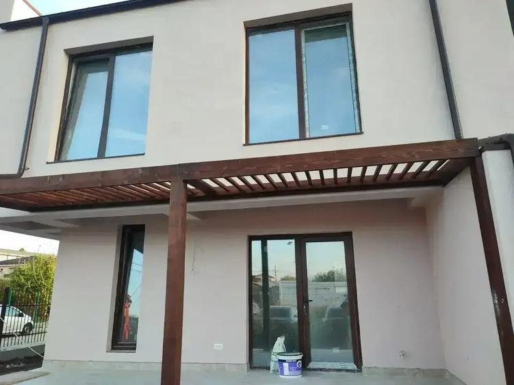 Casă cu 3 camere cu Teren 200 Mp în Vest