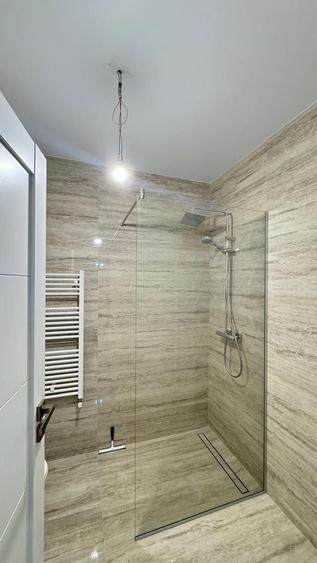 Apartament cu 3 camere semidecomandat, mobilat în Ultracentral