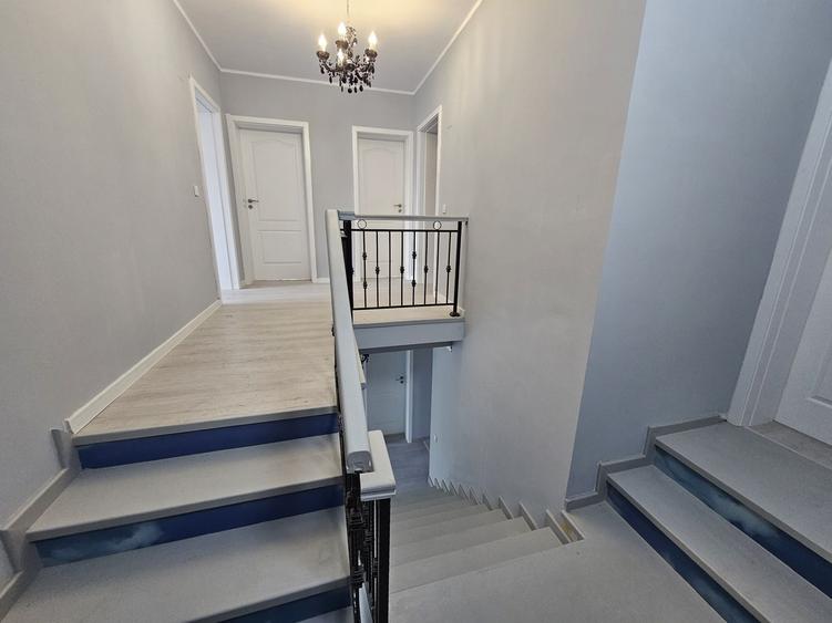 Casă cu 4 camere în Mărăcineni