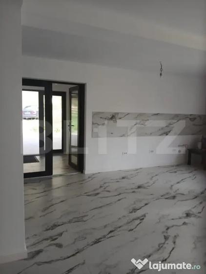 Casă cu 5 camere cu Teren 1675 Mp în Mănăstirea Humorului