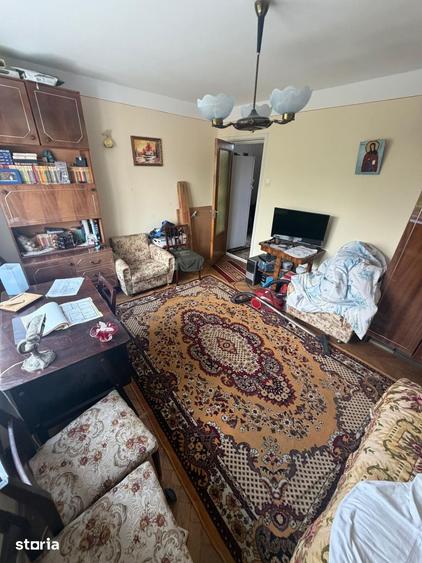 Apartament cu 3 camere decomandat în Nicolae Bălcescu