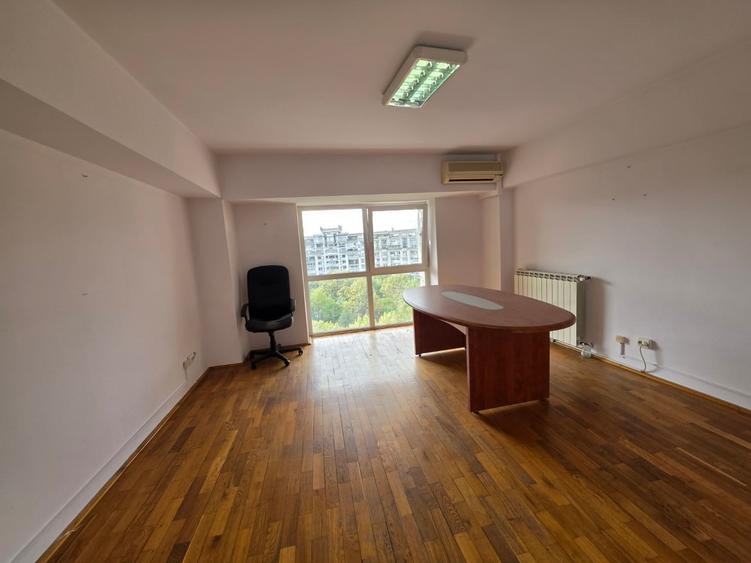 Apartament cu 6 camere decomandat în Alba Iulia