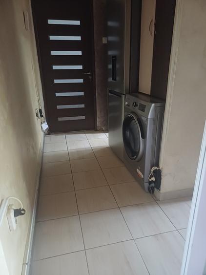 Vand Apartament cu 3 camere , etaj 1 - 1