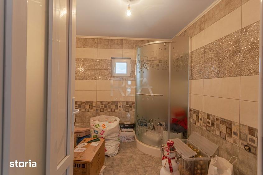 Casă cu 6 camere cu Canalizare în Periș