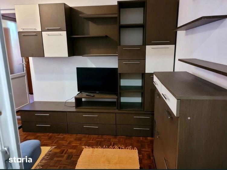 Apartament cu 2 camere semidecomandat, mobilat în Valea Rosie