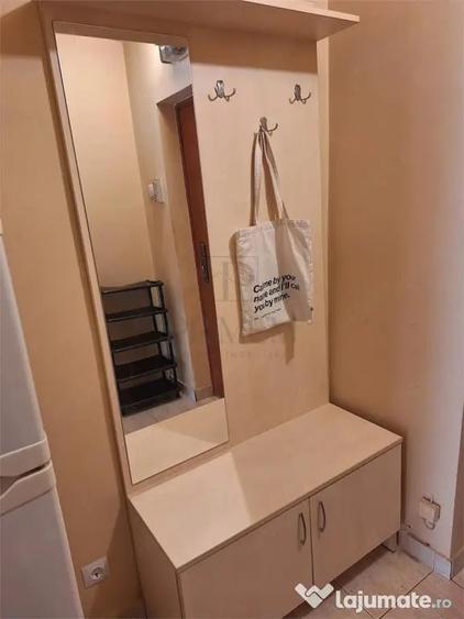 Garsonieră semidecomandată în Central