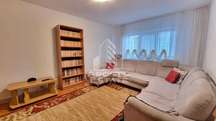 Apartament cu 3 camere decomandat în Aradului