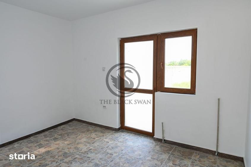 Casă cu 4 camere cu Teren 1303 Mp în Bucov