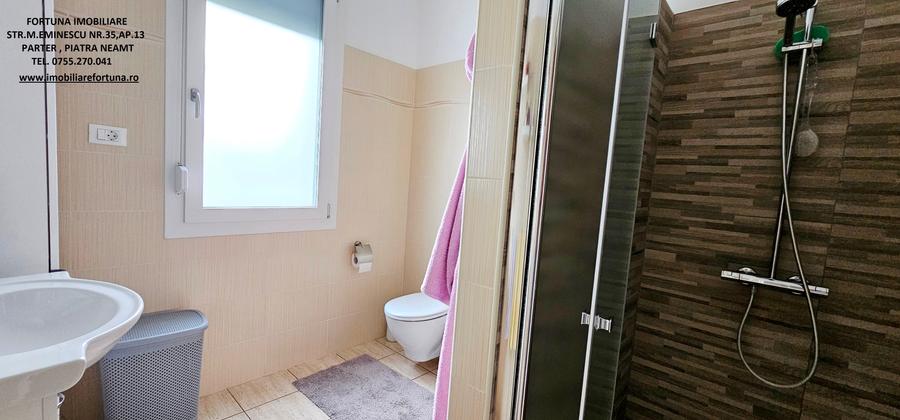 Casă cu 6 camere cu Canalizare în Exterior Est