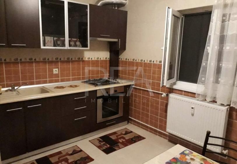 Apartament cu 3 camere decomandat, mobilat în Gorjului