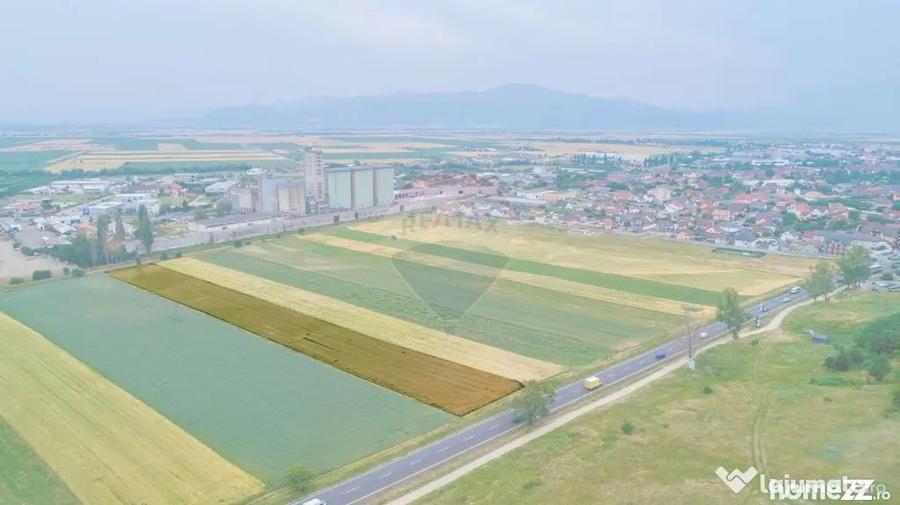 Teren intravilan de vanzare in Codlea, iesirea spre Sibiu - 11