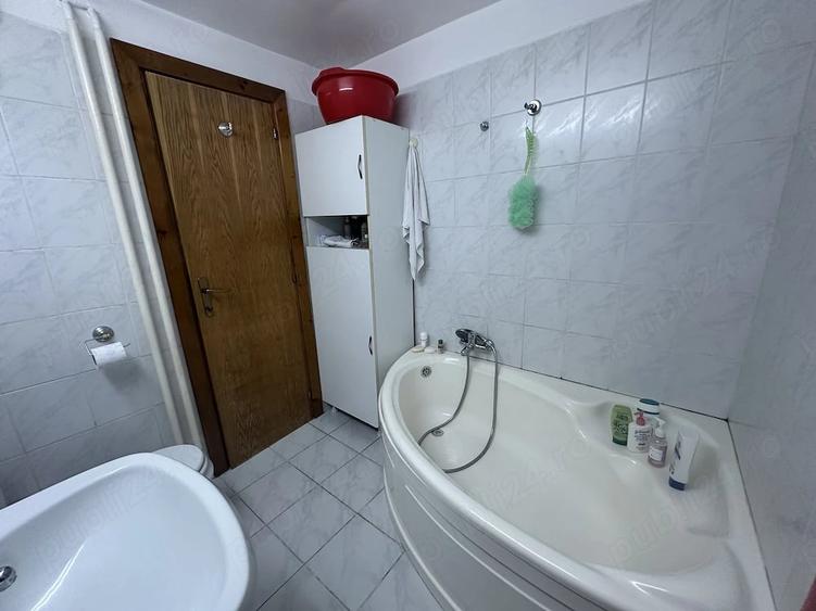 Apartament cu 2 camere decomandat în Crângași