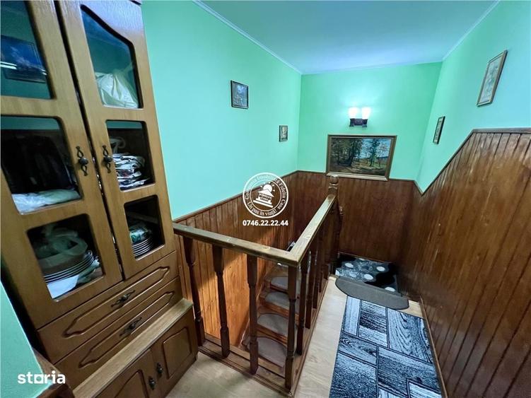 Casă cu 4 camere în Valea Adâncă