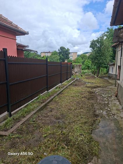 Casă cu 3 camere în Central