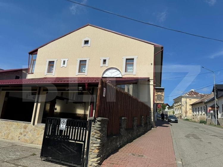 Hotel/Pensiune, de 1,300 mp, în Siret