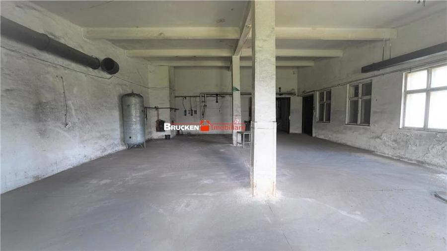 Spațiu comercial, de 1,500 mp, în Vașcău