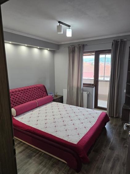 Apartament cu 2 camere decomandat în Florești
