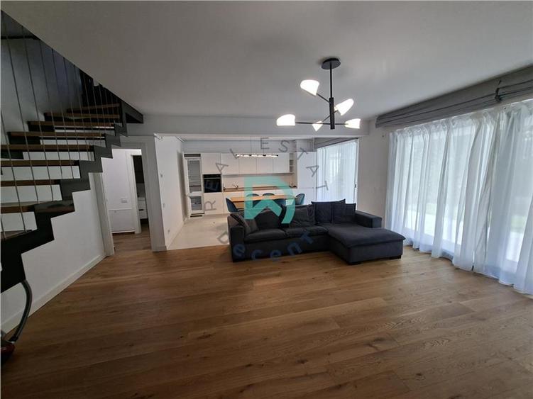 Apartament cu 3 camere decomandat în Drumul Poienii