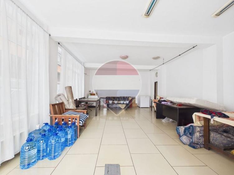Spațiu comercial, de 53 mp, în P-ța Gorjului