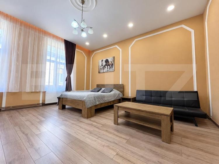 Apartament cu 3 camere decomandat, mobilat în Ultracentral