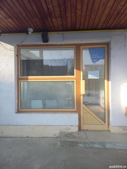 Spațiu comercial, de 27 mp, în Dacia
