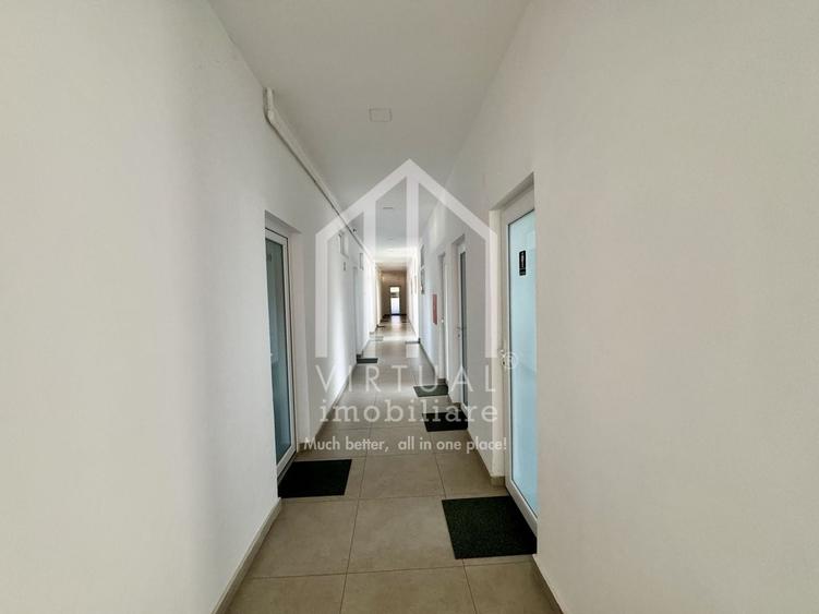 Birou, de 18 mp, în Central