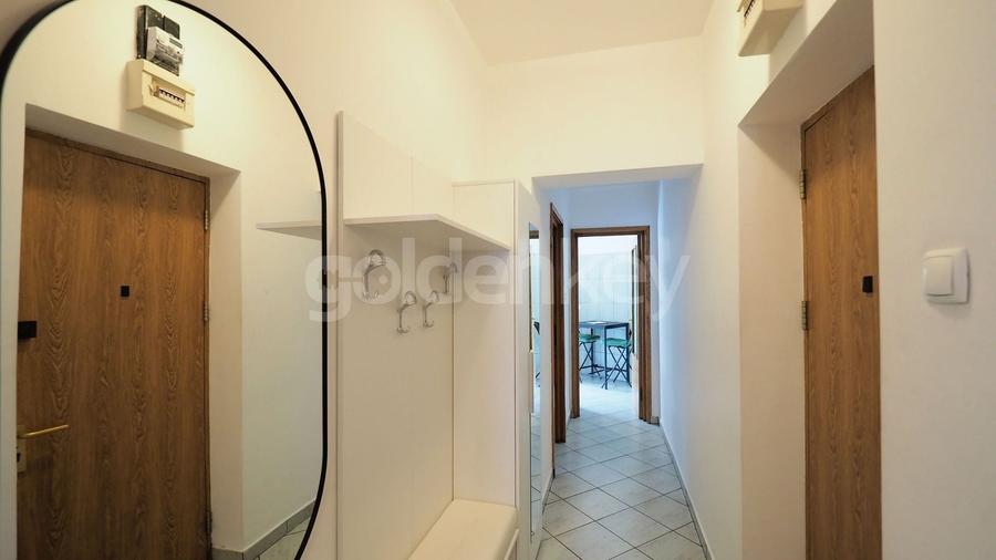Apartament cu 2 camere semidecomandat, mobilat în Dorobanți