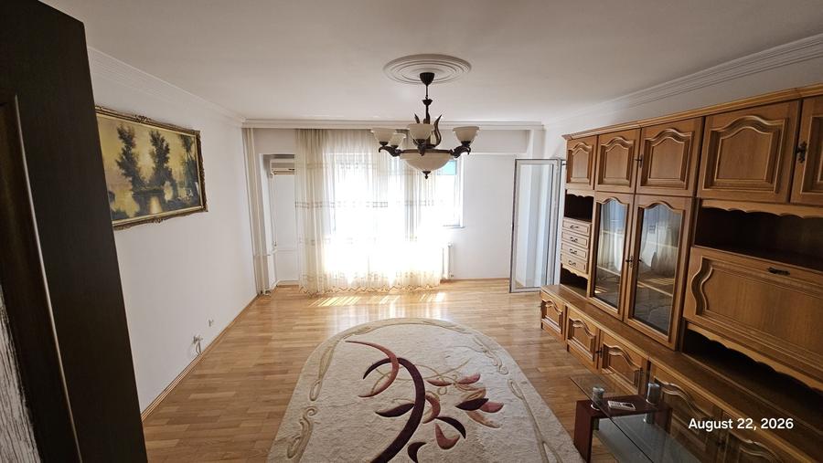 Apartament cu 3 camere decomandat în Calea Călărașilor