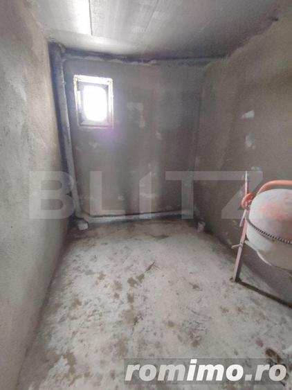 Casă cu 4 camere cu Teren 2500 Mp în Horodnic