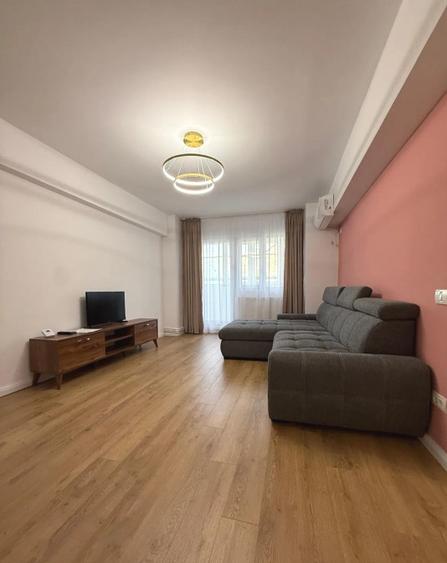 Apartament cu 2 camere decomandat, mobilat în Tei