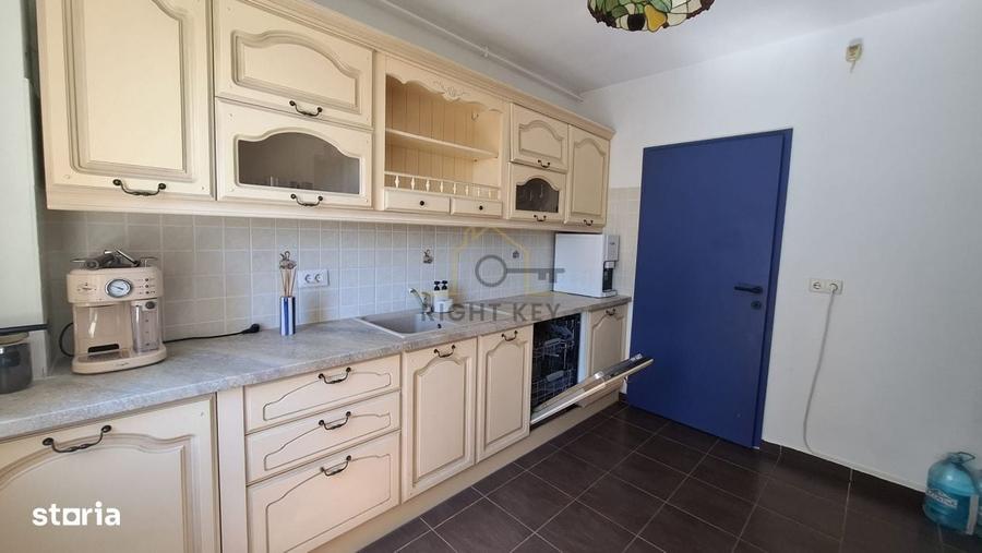 Apartament cu 3 camere, mobilat în Lacul Tei