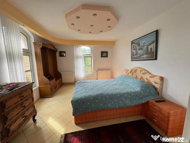 Casă cu 7 camere cu Teren 2500 Mp în Sucevița
